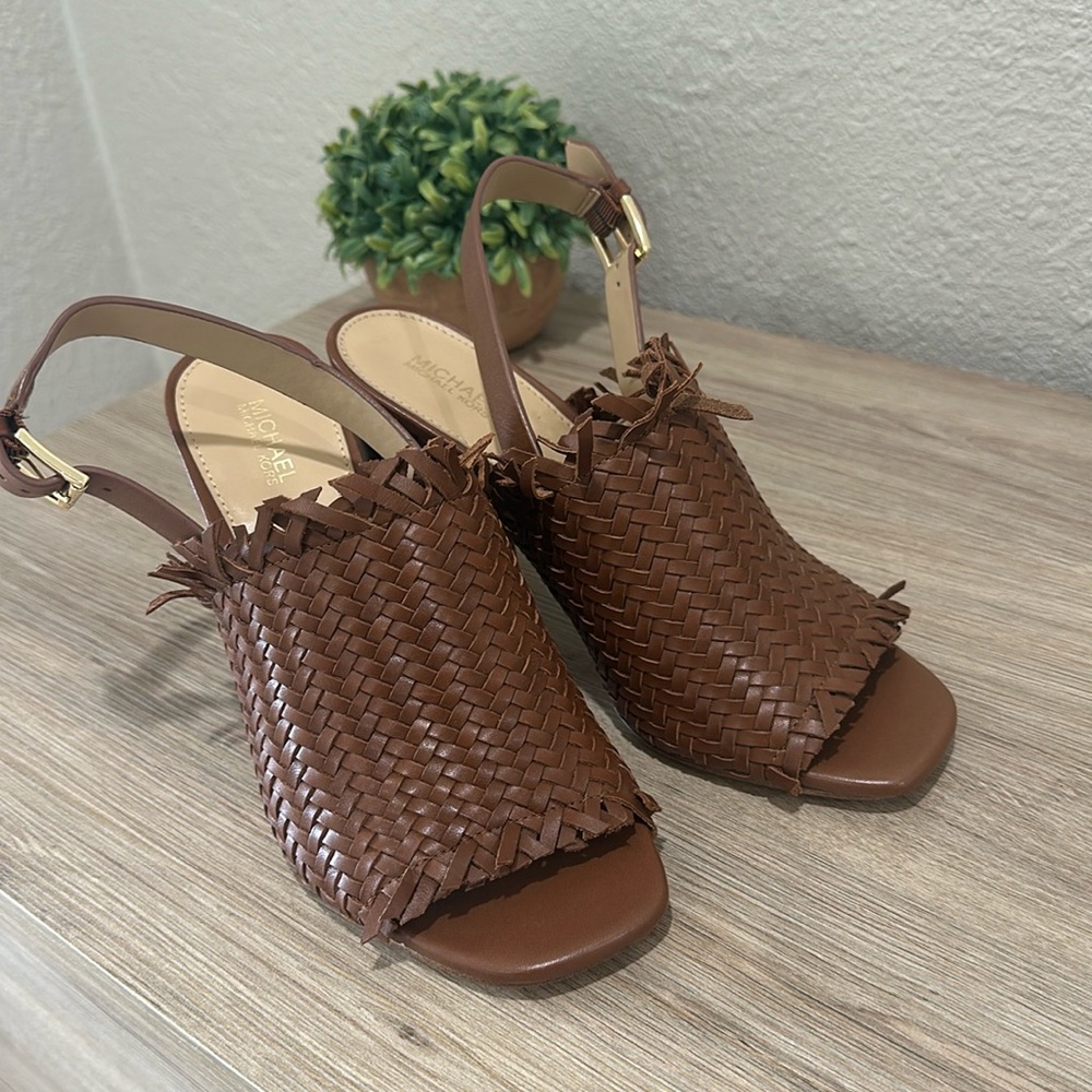 MK sandals